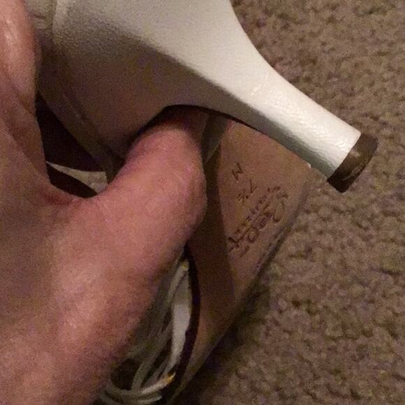 LILLY PULITZER PERFECT WHITE WOVEN LEATHER KITTEN HEEL SANDAL 7.5 M - Picture 9 of 9